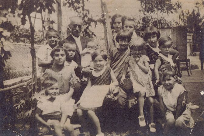 Grandchildren / Cousins